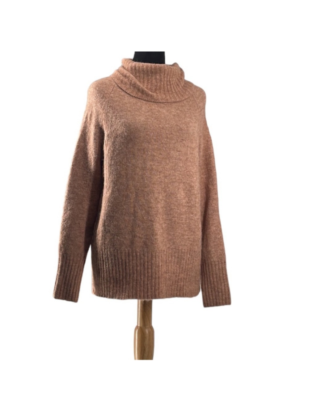 Aritzia The Group by Babaton
Plutarch Sweater alpaca soft pink brown minimalist